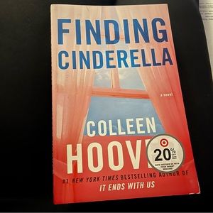 Colleen Hoover Finding Cinderella Paperback fiction Book - 2013 - Romance